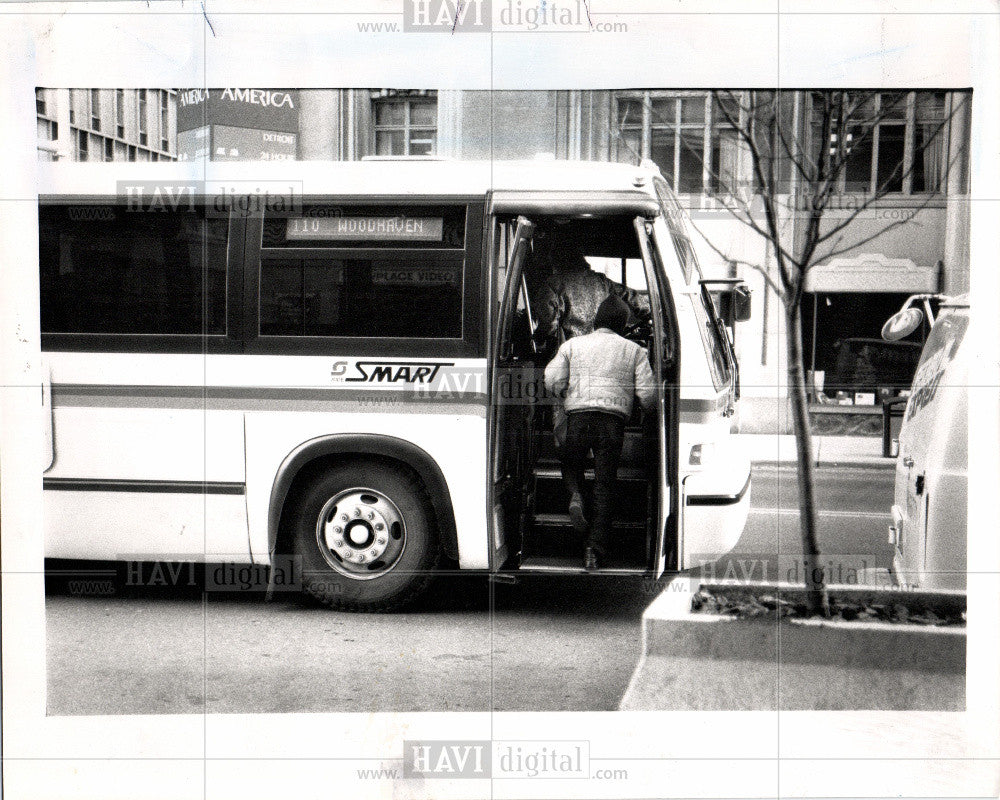 1995 Press Photo BUS  A SMART solution - Historic Images