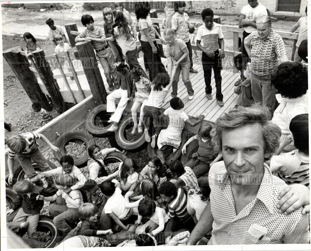 1980 Press Photo Burton International School - Historic Images