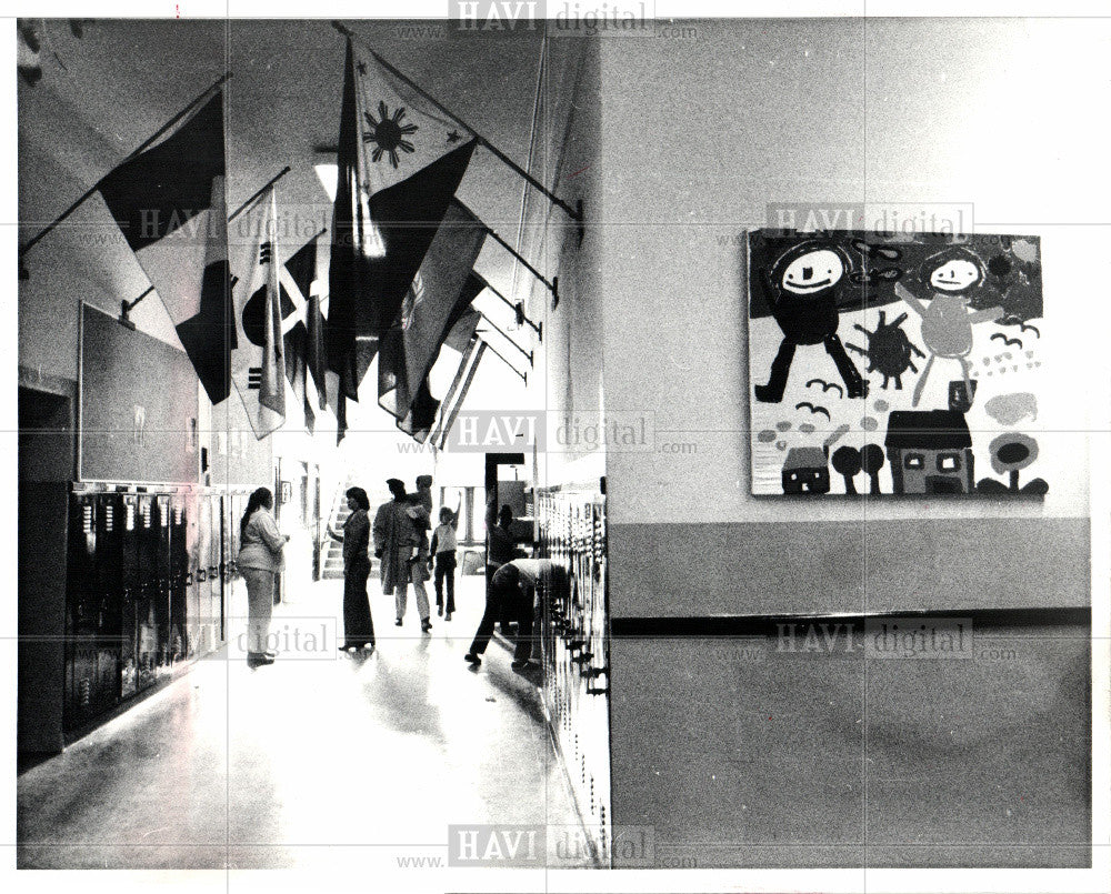 1982 Press Photo BURTON INTERNATIONAL SCHOOL - Historic Images