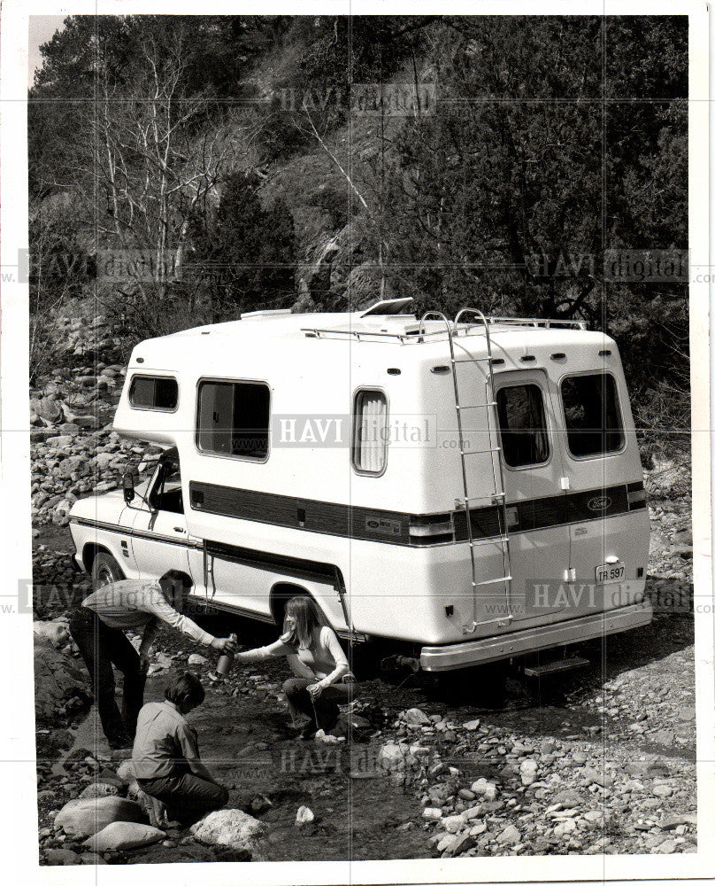 1973 Press Photo Camping - Historic Images