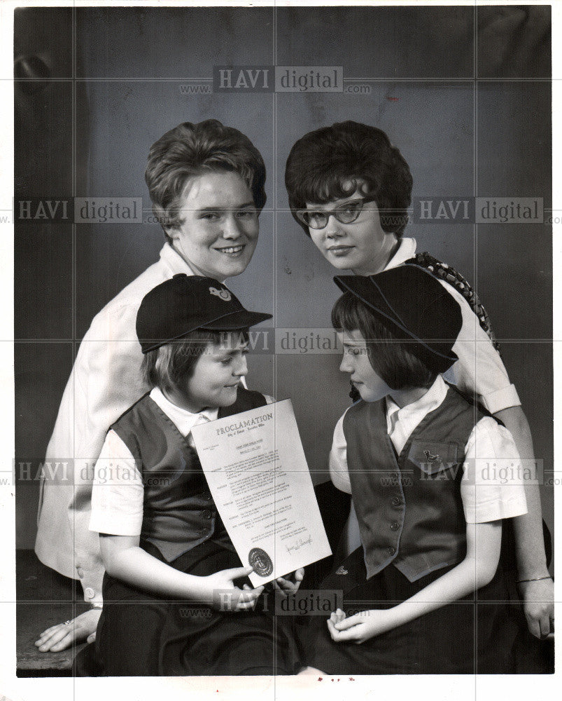 1963 Press Photo Camp Fire Girls Camp Fire USA - Historic Images