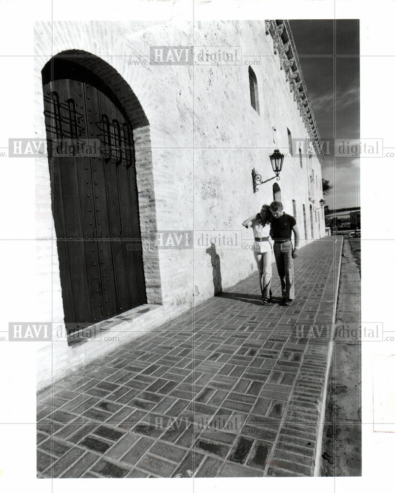 Press Photo oldest street Calle Las Damas - Historic Images