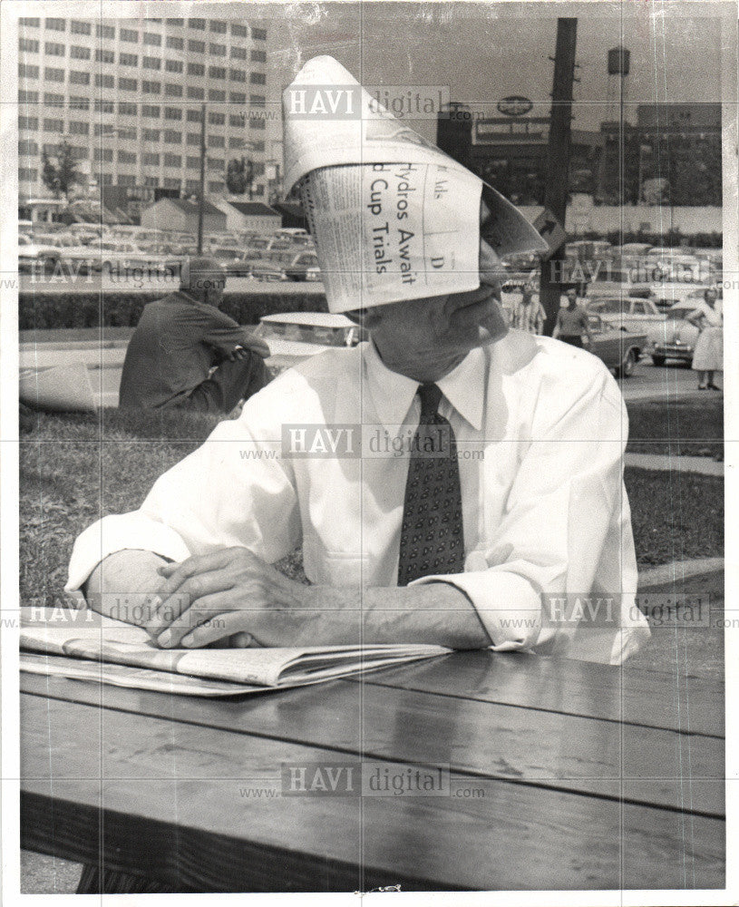 1964 Press Photo CHIMNEY SWEEP - Historic Images