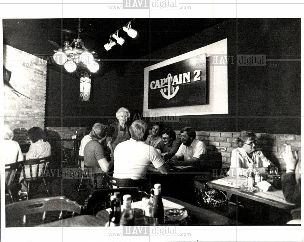 1981 Press Photo Captain 2 - Historic Images