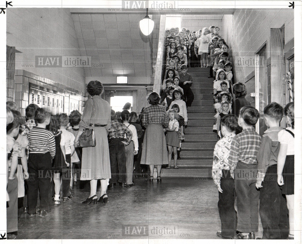 1950 Press Photo Alert School System - Historic Images