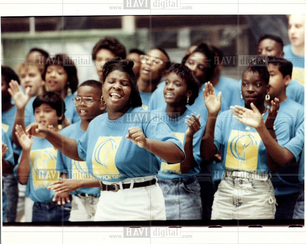 1991 Press Photo city for youth program singers - Historic Images