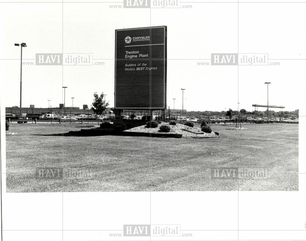 1986 Press Photo Chrysler Corp Trenton Engine Plant - Historic Images