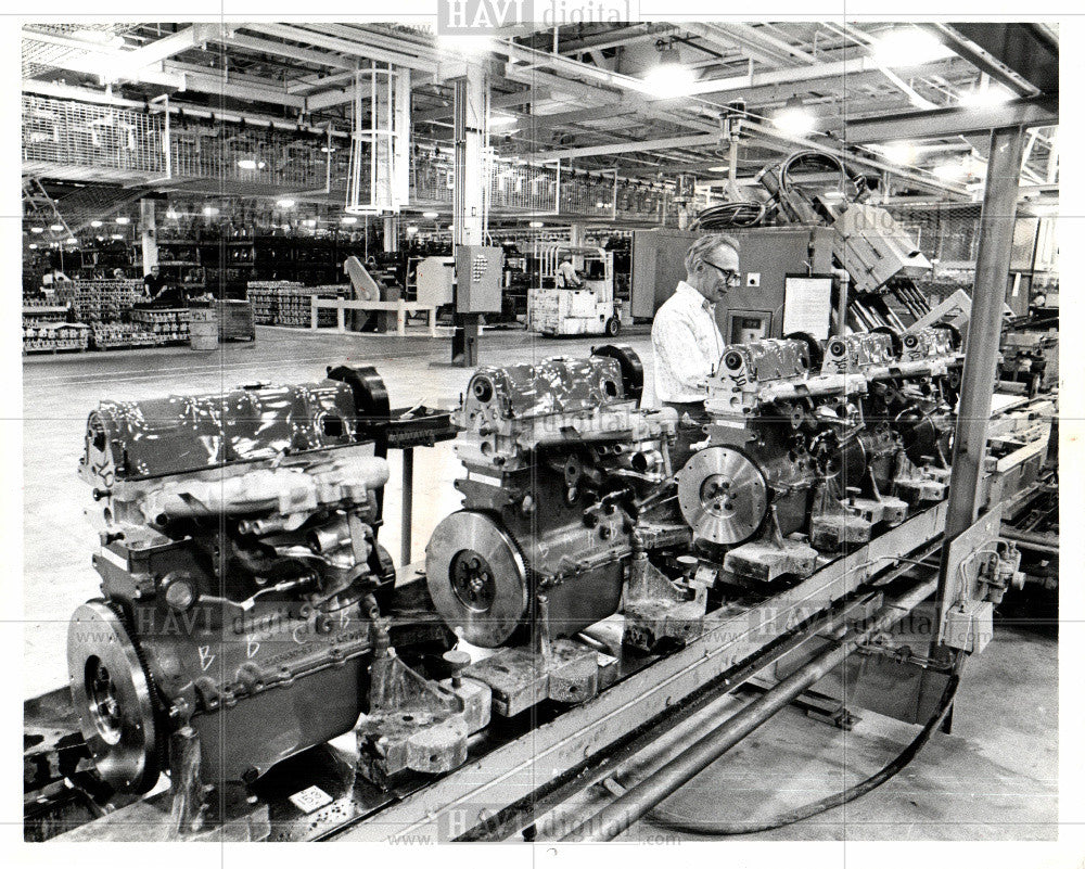 1980 Press Photo Chrysler Corp. Trenton Engine Plant - Historic Images