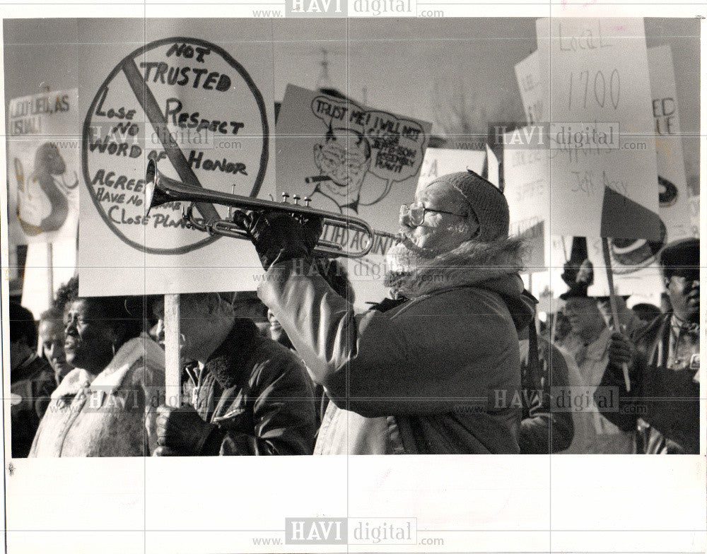 1989 Press Photo CHRYSLER DEMONSTRATION &amp; PROTEST - Historic Images