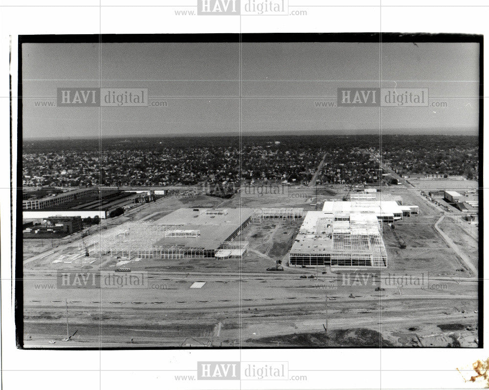 1990 Press Photo New Chrysler plant Jefferson Ave - Historic Images