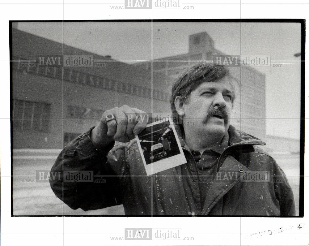 1990 Press Photo Ken Townes, Chrysler Jefferson plant - Historic Images