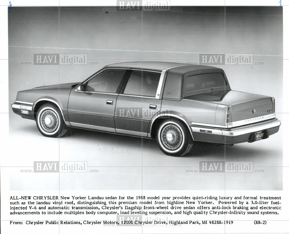 1987 Press Photo Chrysler Automobiles Landau Sedan - Historic Images