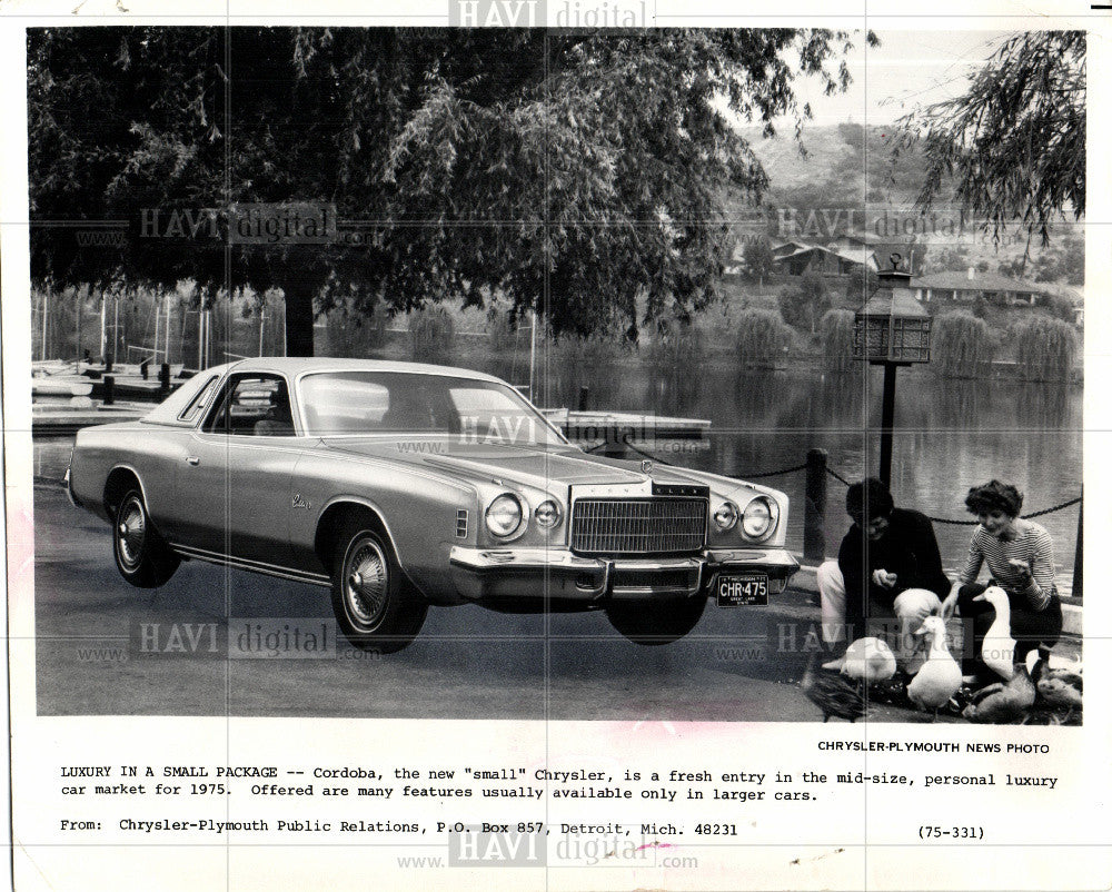 1975 Press Photo Chrysler Automobiles - Historic Images