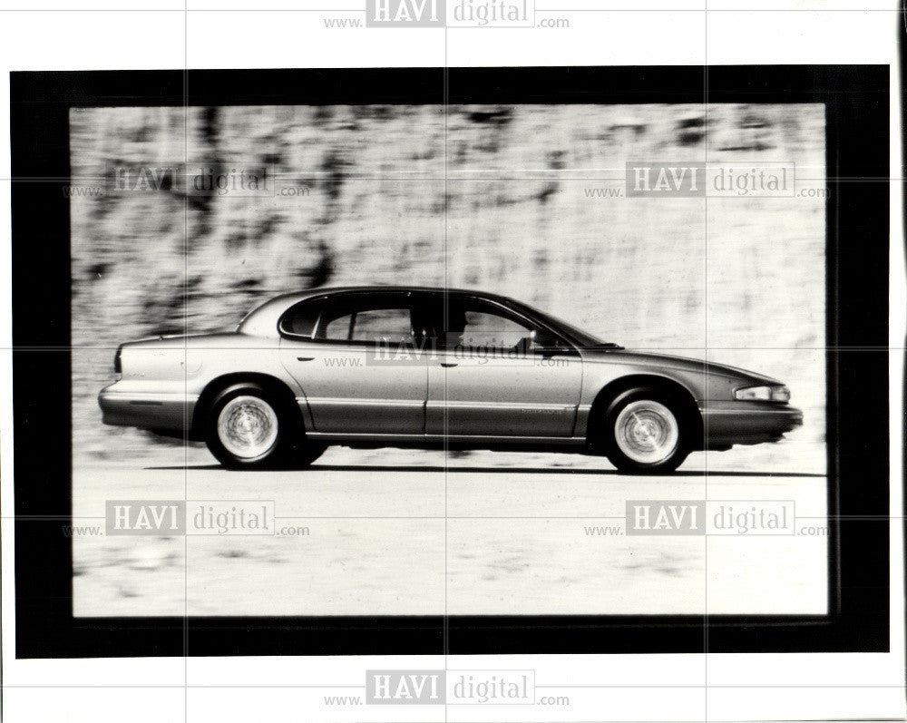 1998 Press Photo Chrysler Concorde Eagle vision - Historic Images