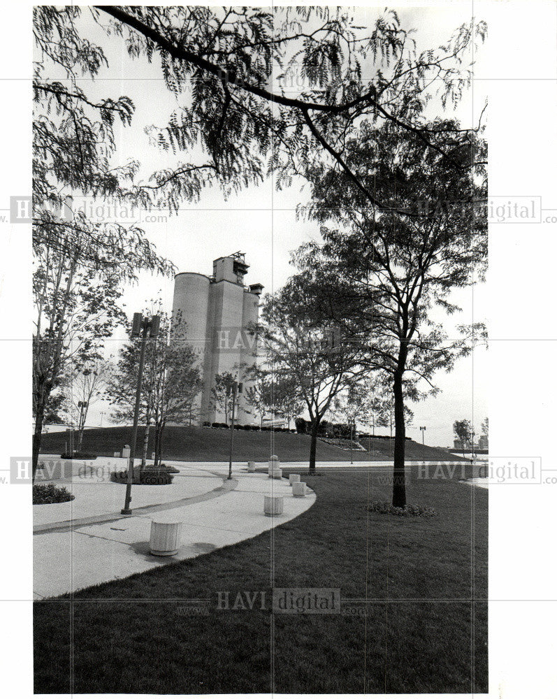 Press Photo Parks places location Chene Silos - Historic Images