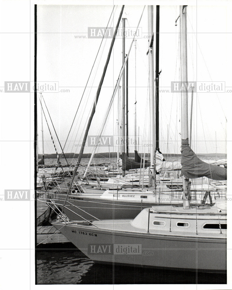 1988 Press Photo Charlevoia boats Michigan 1988 - Historic Images