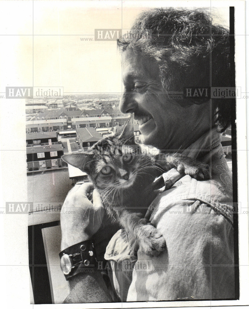 1975 Press Photo ermerson Southfield apartments fall - Historic Images