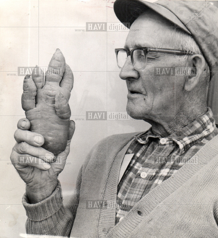 1964 Press Photo HOWDY - Historic Images