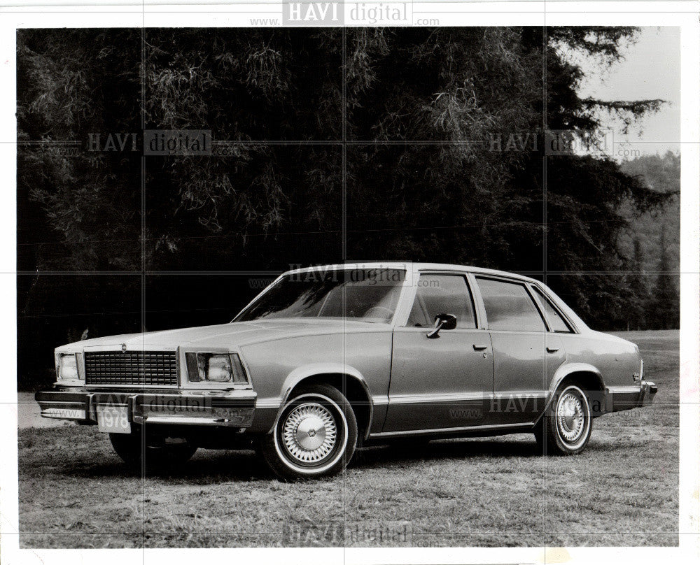 1977 Press Photo Chevrolet Malibu Classic Sedan - Historic Images