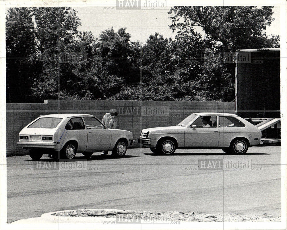 1975 Press Photo Chevrolet Chevettes commercial - Historic Images
