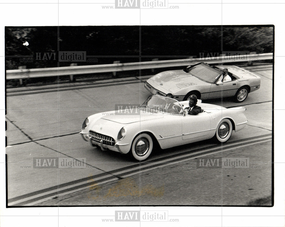 1990 Press Photo Chevrolet Automobiles Corvette - Historic Images