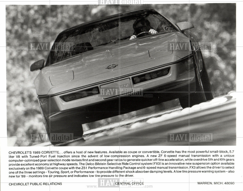 1989 Press Photo Chevrolet Corvette 1989 - Historic Images