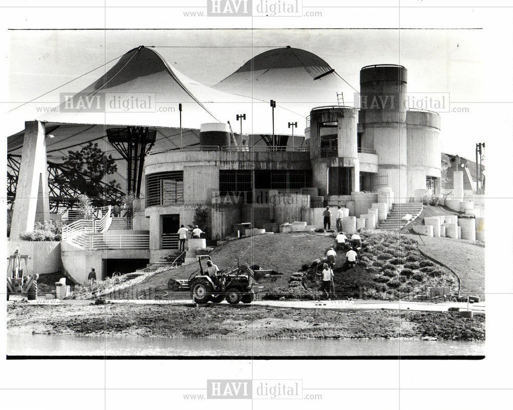 1990 Press Photo Chene Park Detroit Construction - Historic Images