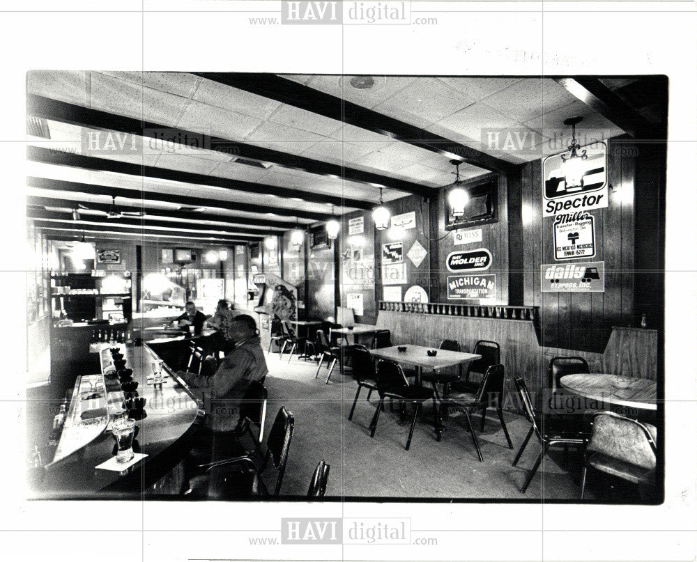 1982 Press Photo checkpoint charlie Bar - Historic Images