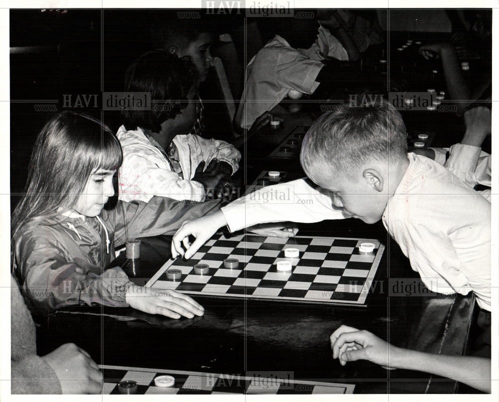 1965 Press Photo checkes - Historic Images