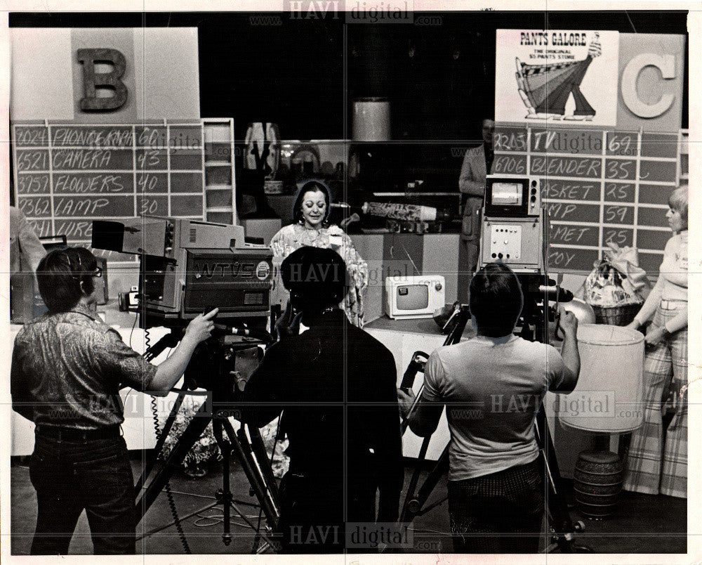 1973 Press Photo Channel 56 auction - Historic Images