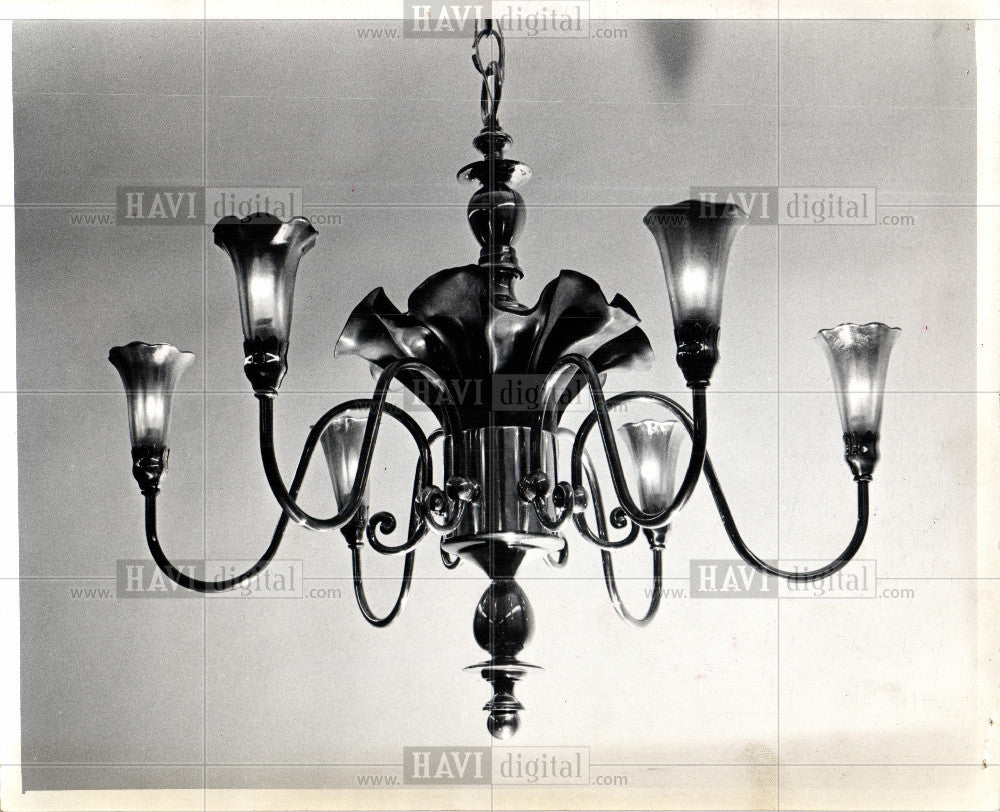 1974 Press Photo CHANDELIERS - Historic Images