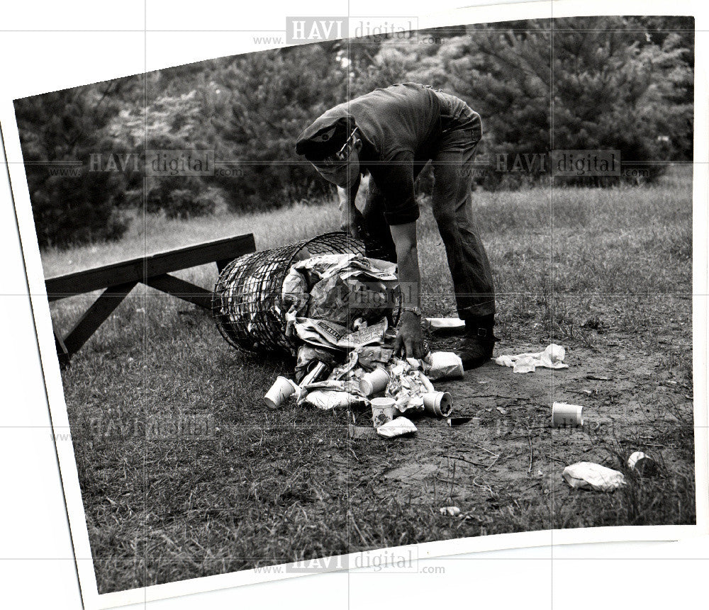 1960 Press Photo Earle Finkbeiner Park Ranger Cass Lake - Historic Images