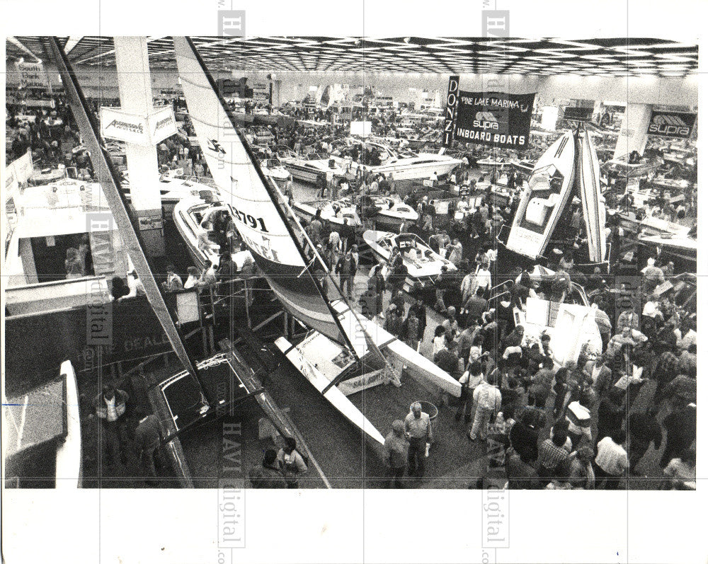 1988 Press Photo Boat Show - Historic Images