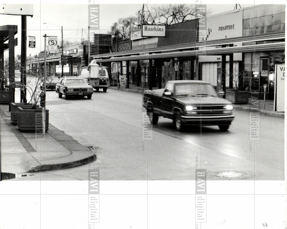 1990 Press Photo Kakos Kakos West McNichols Detroit - Historic Images