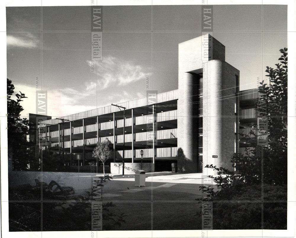 1975 Press Photo City of Birmingham&#39;s parking deck - Historic Images