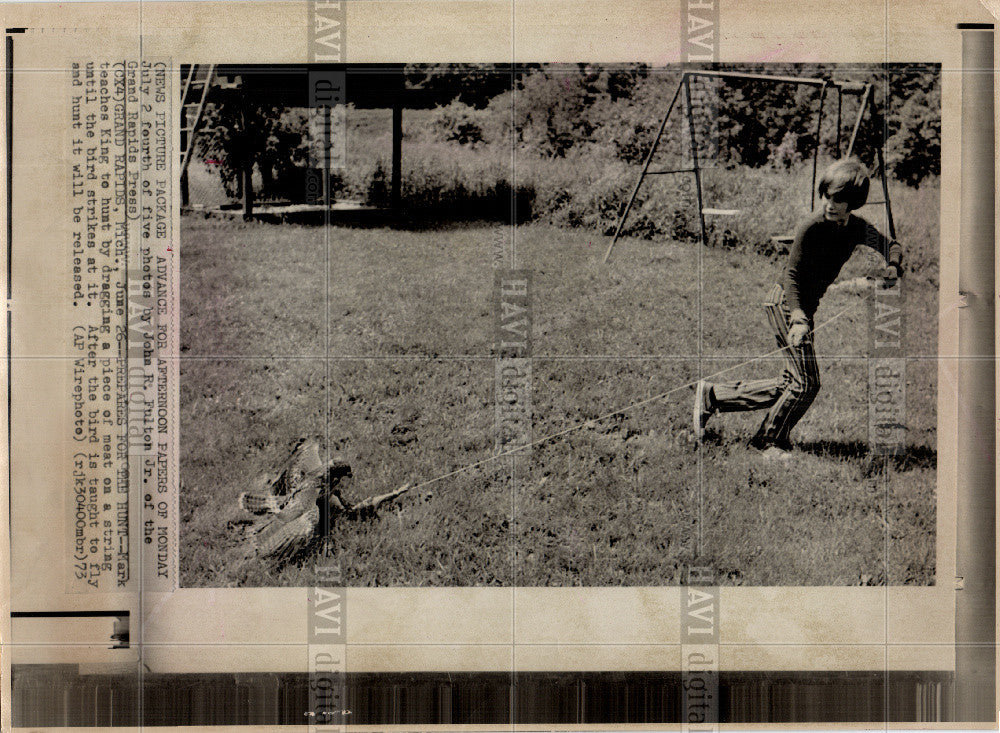 1973 Press Photo birds hawk King trainer - Historic Images