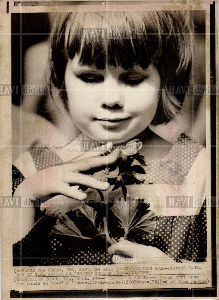 1973 Press Photo Baton Rouge girl flower - Historic Images