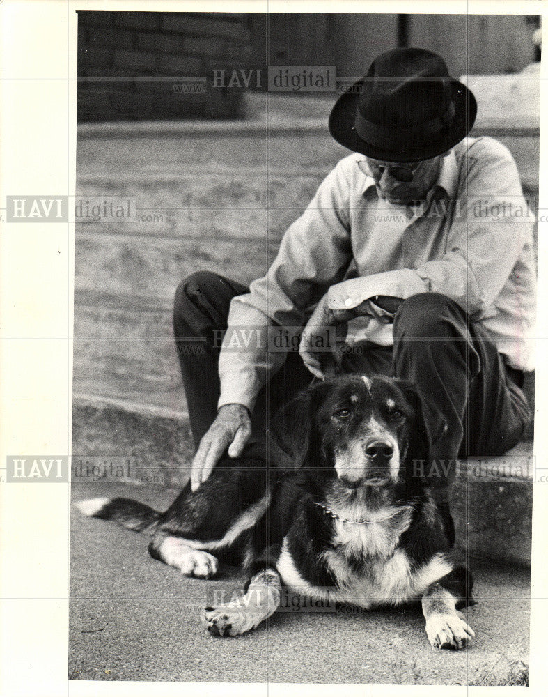 1975 Press Photo Blindness ans The Blind - Historic Images