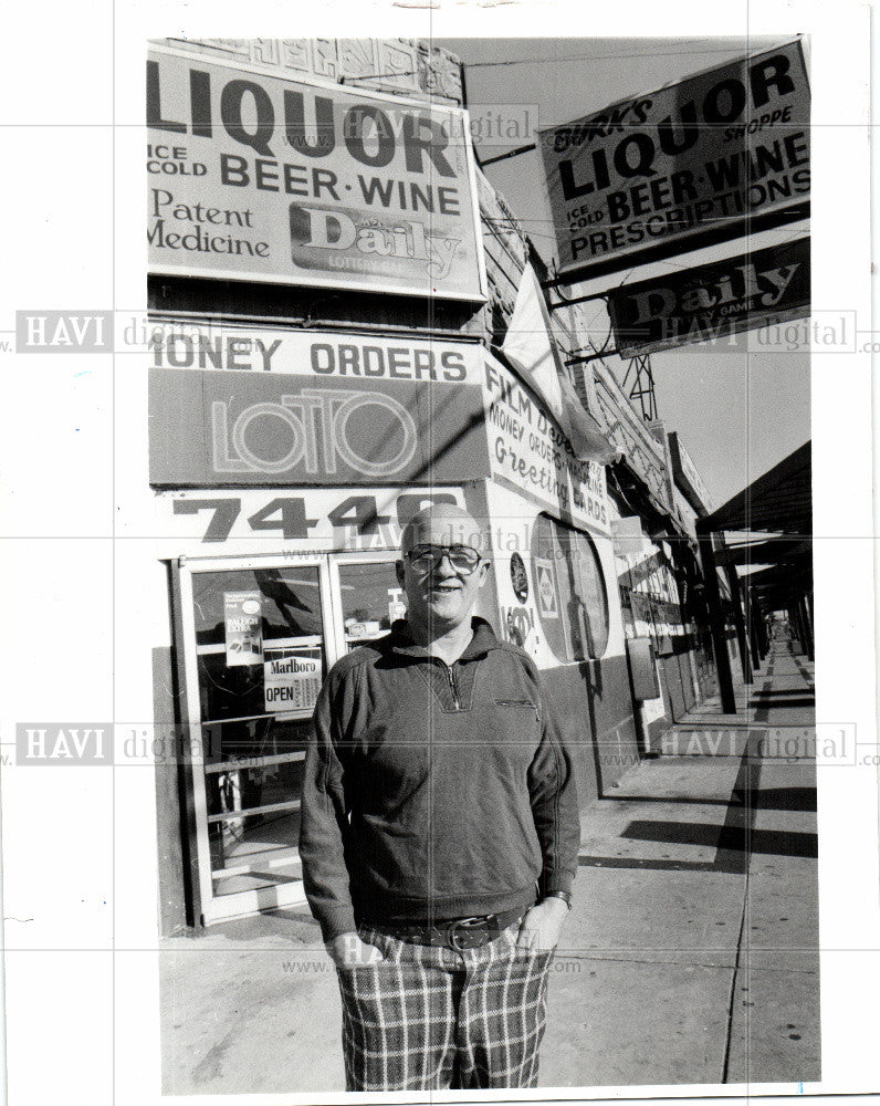 1990 Press Photo Nichols - Historic Images