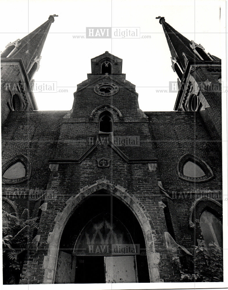 1983 Press Photo St. Patrick&#39;s Church - Historic Images