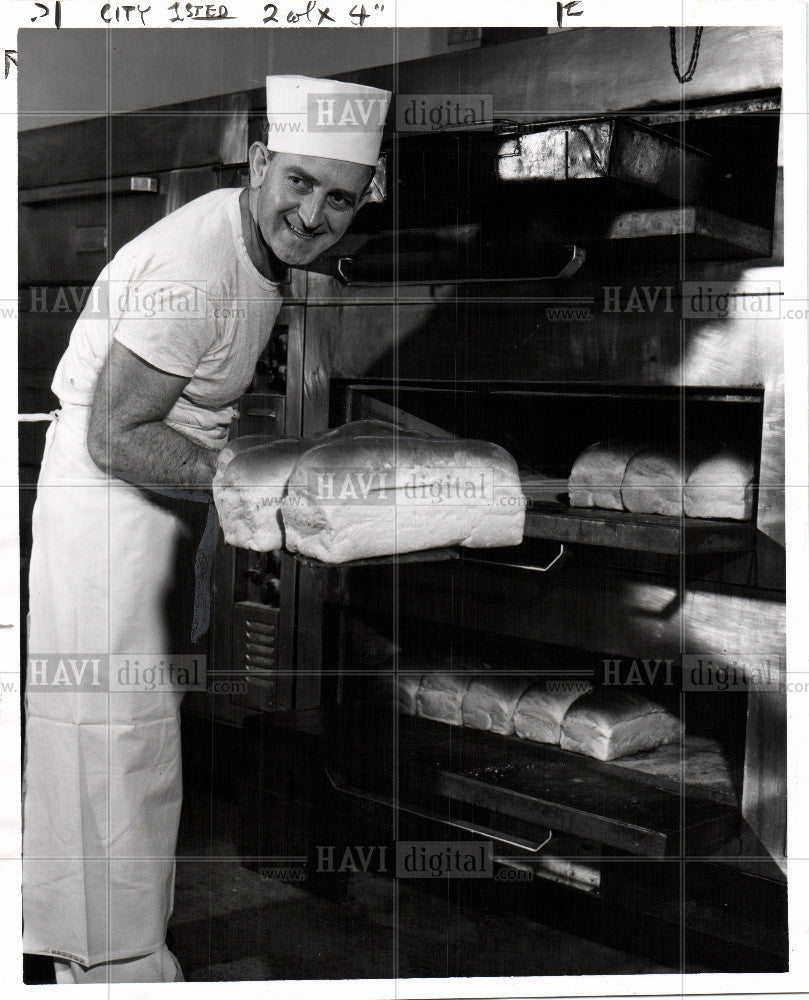 1955 Press Photo bread staple food staff of life loaves - Historic Images