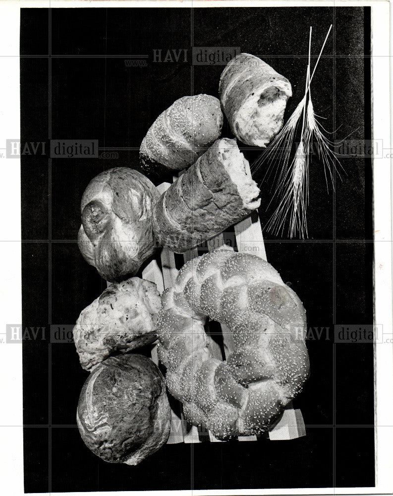 1986 Press Photo Baking your own bread. - Historic Images