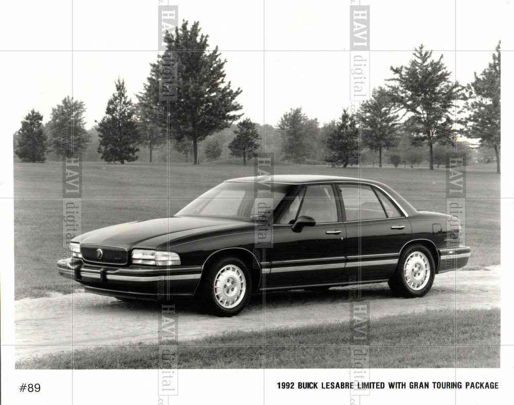 1992 Press Photo THE BUICK LESABRE - Historic Images