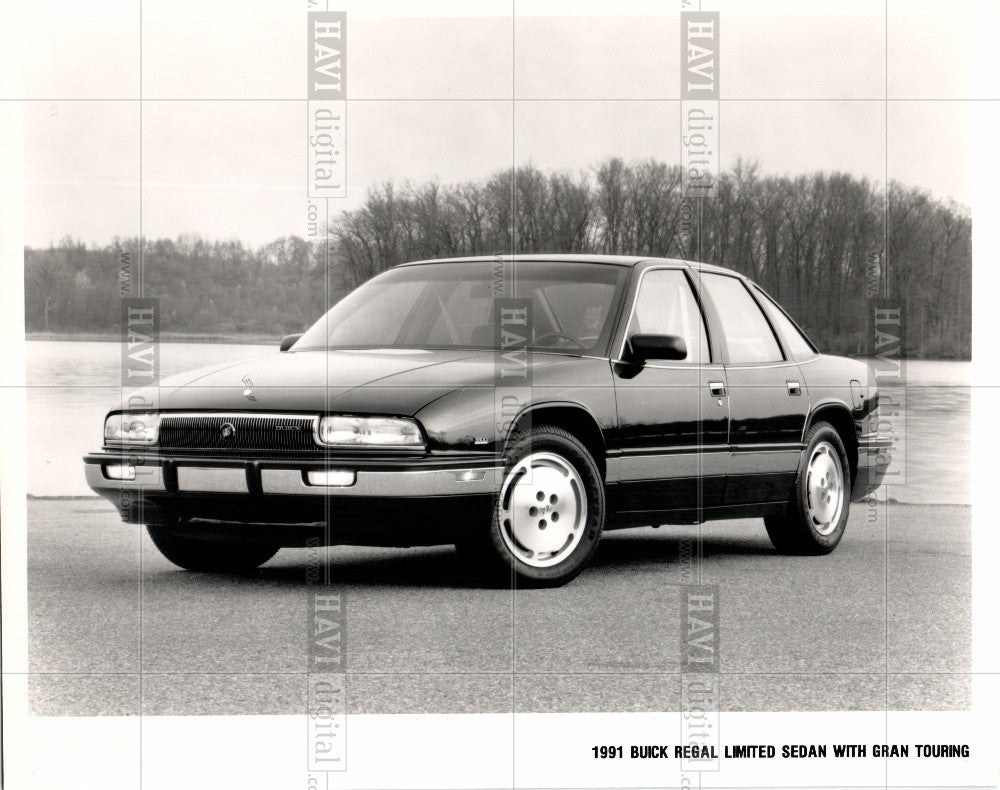 1990 Press Photo Buick GM automobile Regal Gran Touring - Historic Images