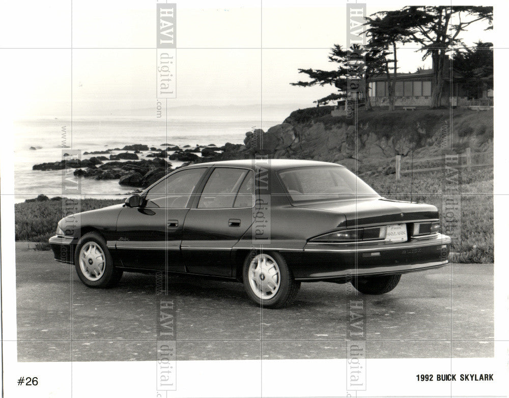 1992 Press Photo 1992 Buick Sky Lark Automobiles - Historic Images