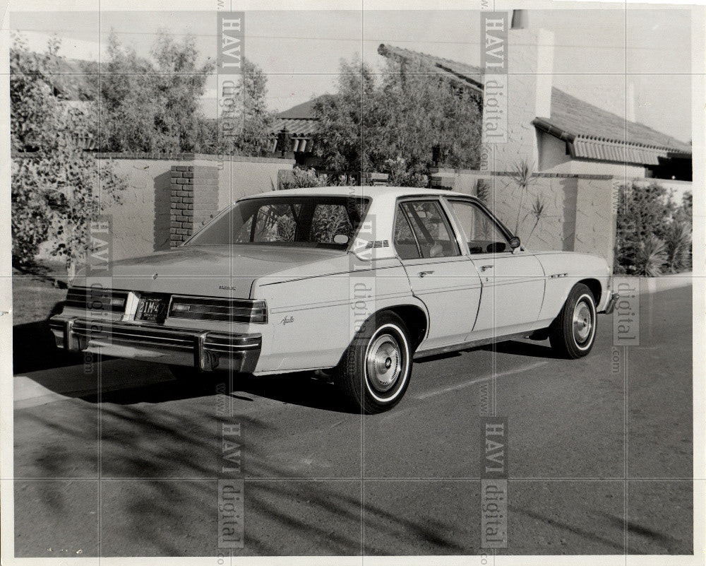 1974 Press Photo Apollo sedan - Historic Images