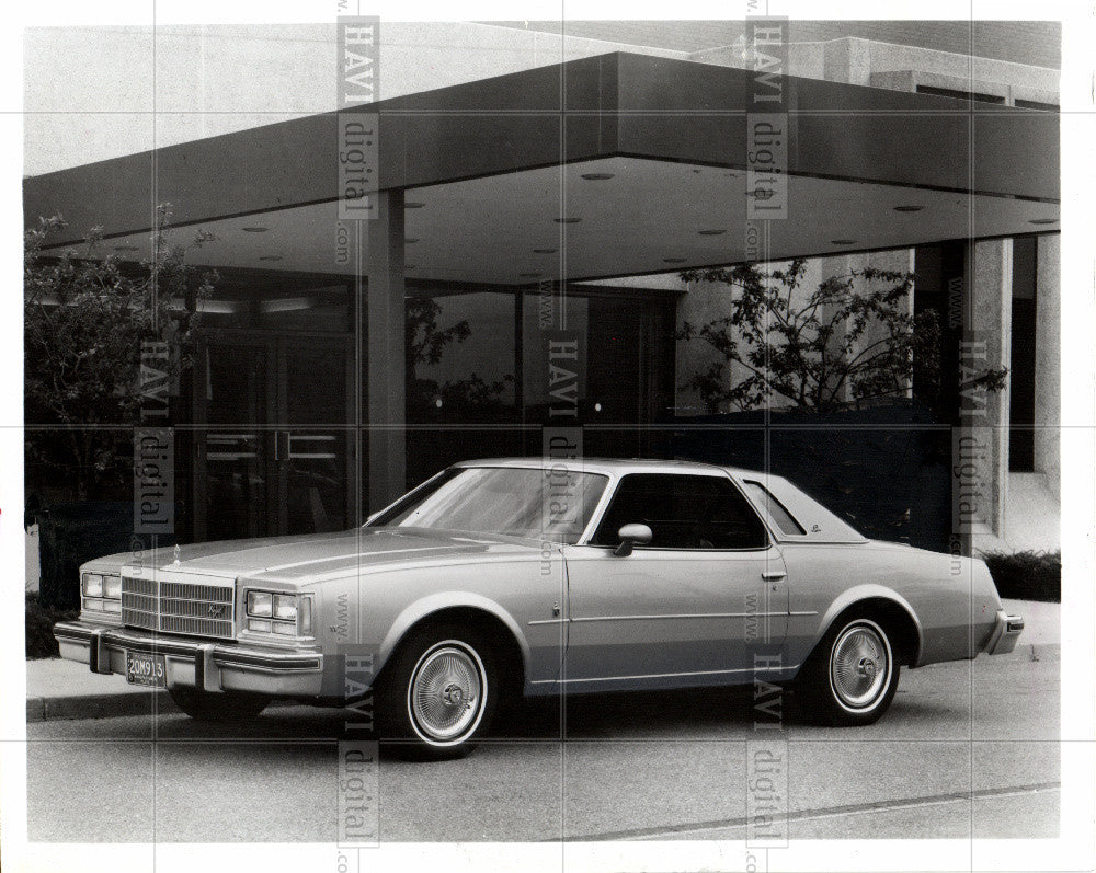 1976 Press Photo Regal for '77 - Historic Images