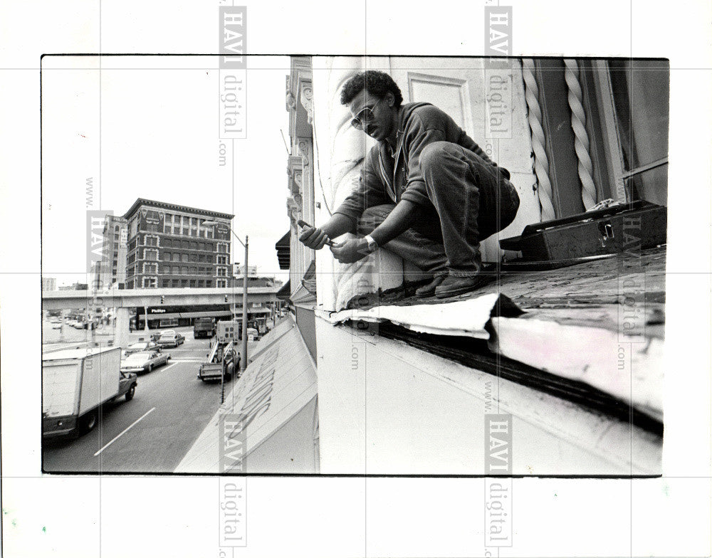 1995 Press Photo Broadway Randolph boom - Historic Images