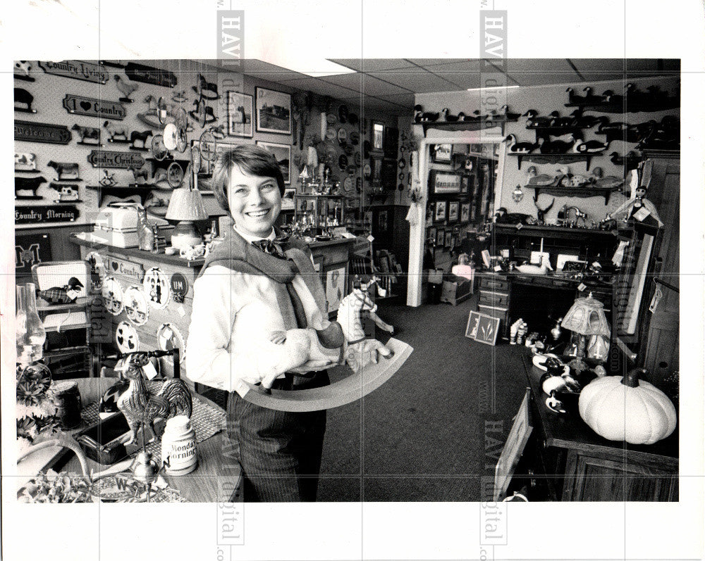 1983 Press Photo Yvonne Moore - Historic Images