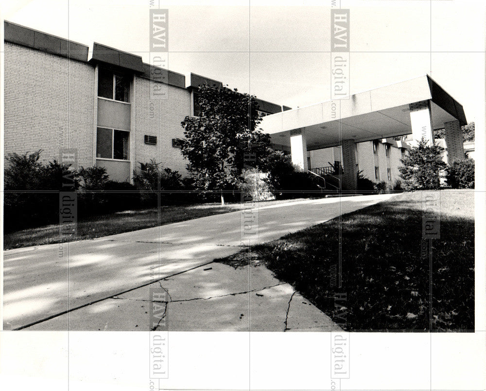 1983 Press Photo Braeburn Nursing Home - Historic Images